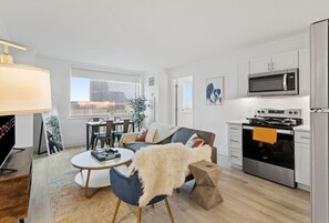 Unit 1 - A stylish and modern 2BR/3BA beachfront CozySuites await you!