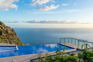 Ourmadeira Villas In Madeira Sunset Cliff Villas Swimming Pool And Sea View