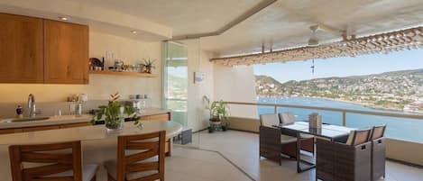 Kitchen and terrace area / View from La Madera Beach