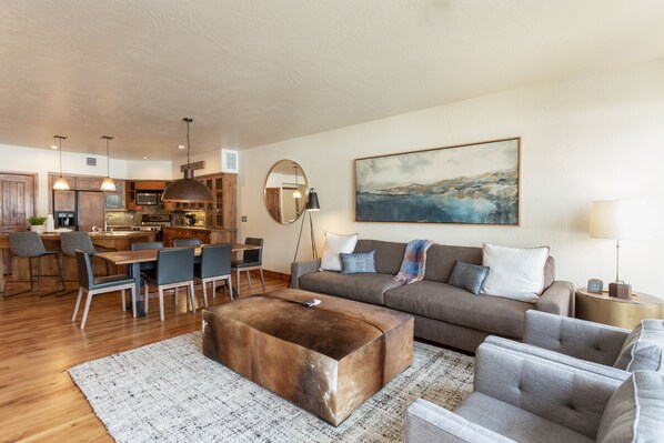 Flooring, Living Room, Room, Indoors, Couch