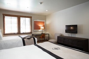 Bedroom, Room, Indoors, Screen, Furniture