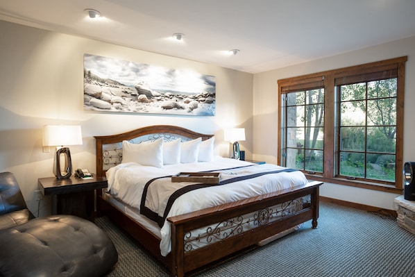 Bedroom, Room, Indoors, Furniture, Bed