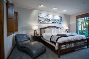 Bedroom, Room, Indoors, Furniture, Living Room