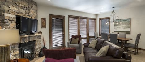 Home Decor, Indoors, Couch, Furniture, Living Room