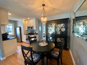 Dining/Kitchen Areas