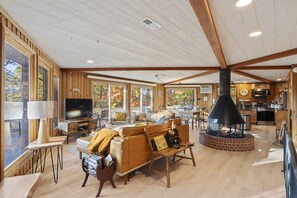 Indoor fire pit