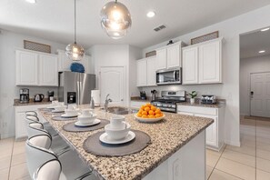 3Kitchen1New