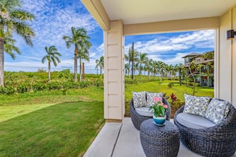 Ground-Floor Gem Near the Beach with Lanai, WiFi, AC & On-Site Pool/Hot Tub