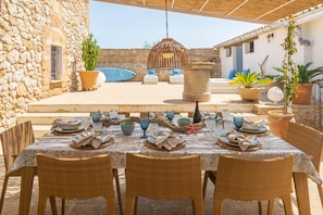 Outdoor dining