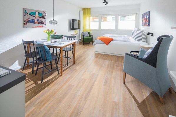 Wohn-/ Schlafzimmer