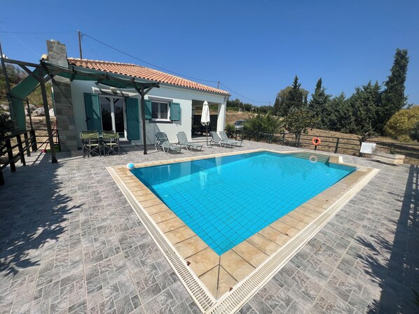 Two bedroom Villa Varkoula with private swimming pool
