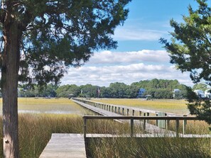 Walkway to Shared Creekdock