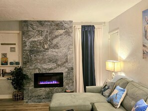 electric fireplace (can use without heat for ambiance)