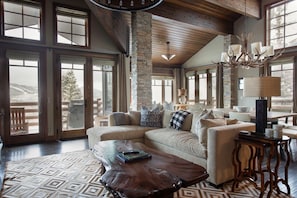 "Home Decor","Furniture","Table","Indoors","Coffee Table"