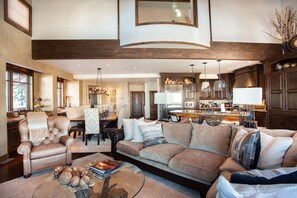 Living Room, Room, Indoors, Furniture, Couch