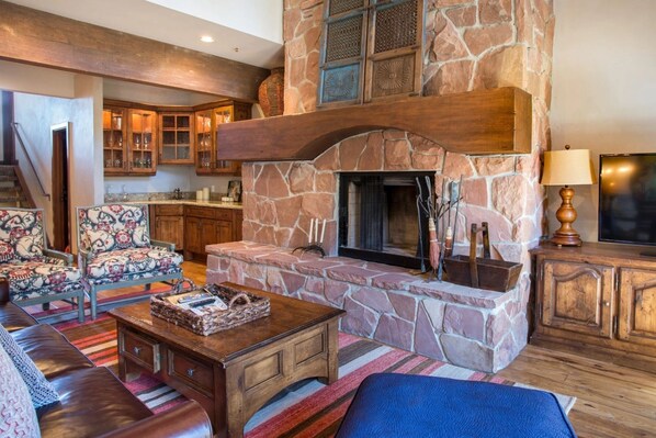 Fireplace, Indoors, Home Decor, Furniture, Living Room
