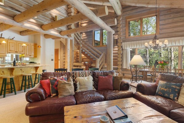 Indoors, Living Room, Furniture, Table, Couch