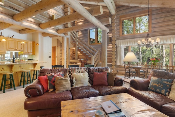 Indoors, Living Room, Furniture, Table, Couch