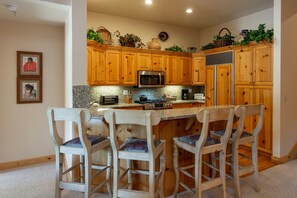 Room, Indoors, Chair, Furniture, Oven