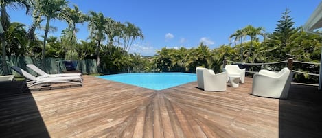 Deck piscine