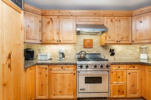 Room, Indoors, Furniture, Kitchen, Oven