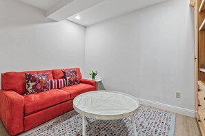 Home Decor, Indoors, Living Room, Furniture, Couch