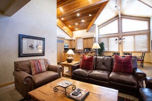 Living Room, Room, Indoors, Furniture, Couch