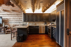 Flooring, Hardwood, Floor, Room, Indoors