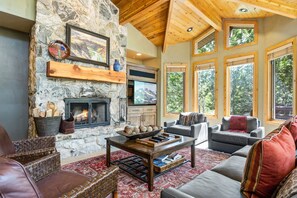 Living Room, Furniture, Indoors, Home Decor, Fireplace