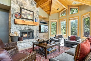 Living Room, Furniture, Indoors, Home Decor, Fireplace