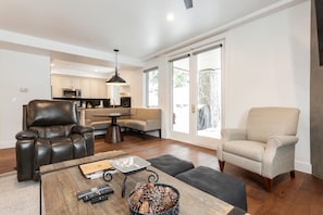 Furniture, Living Room, Room, Indoors, Couch