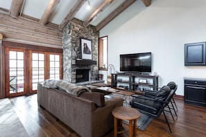 Living Room, Indoors, Room, Couch, Furniture