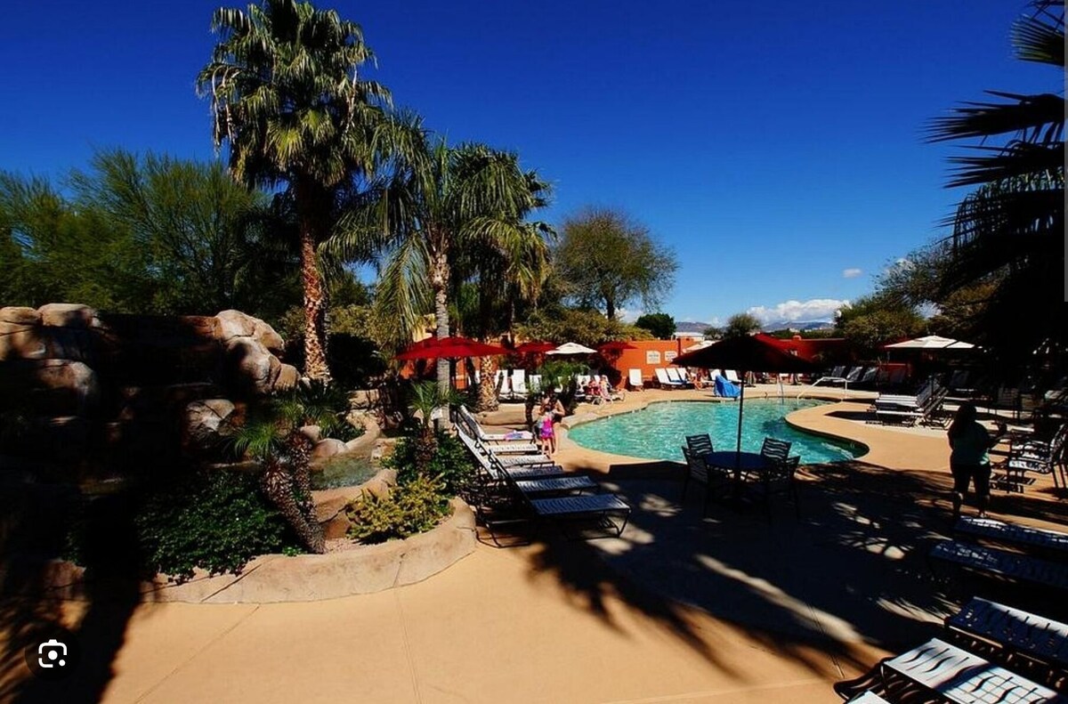 5 Star Luxury Resort Home, 4 1/2 Star Luxury Resort,Pools,Fun,Peaceful,Rest/Play