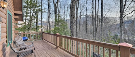 Maggie Valley Vacation Rental | 3BR | 2BA | Stairs Required to Enter