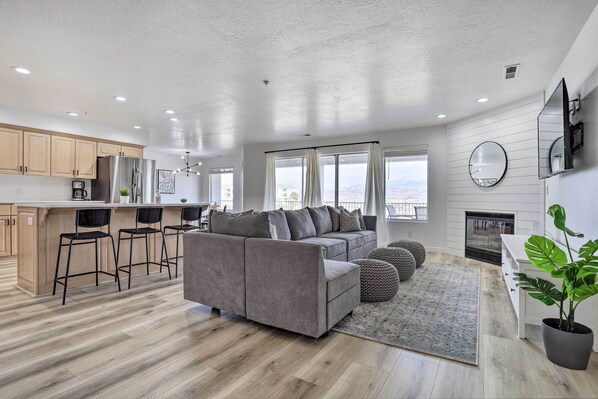 St. George Vacation Rental Condo | 3BR | 2BA | 1,900 Sq Ft | Stairs Required