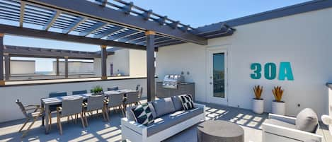 Huge Rooftop Deck