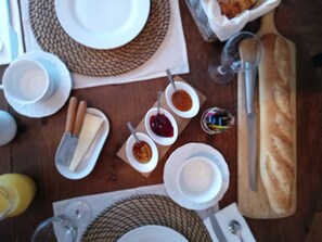Breakfast meal