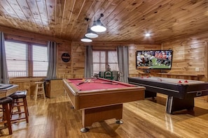 Little Big Bear Haven's pool table