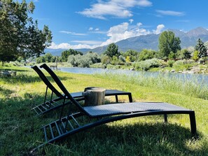 Recharge your life & create a memorable vacation on the river.