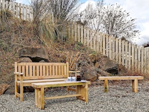 Sitting-out-area | Braeside House, Isle of Mull