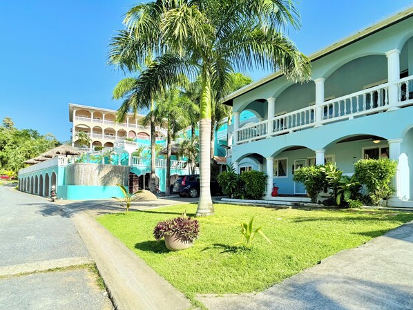 Roatan Lodge 504 (1)