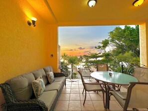 Coral Sand 10 (Sky View) Porch (1)