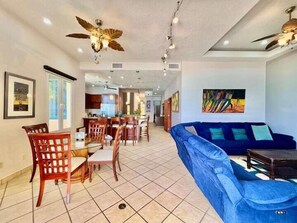 Living Room (3)