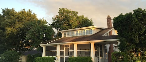 Betterton Beachhouse - historic Buena Vista,  overlooking the Chesapeake Bay