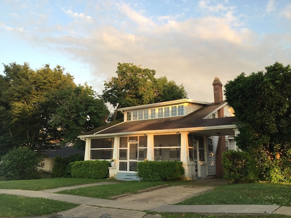 Betterton Beachhouse - historic Buena Vista, overlooking the Chesapeake Bay