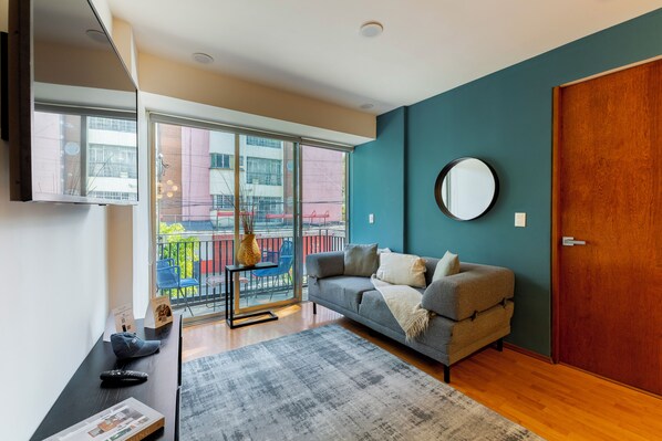 Contemporary Lounge with Captivating Views


