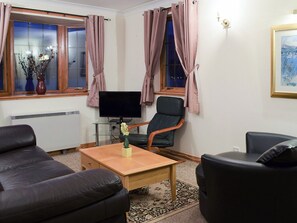 Sitting room | Quarter Deck Gardens, Glencoe
