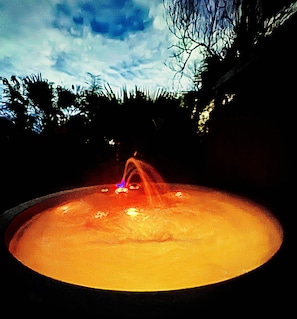 Private- Celtic Spa 5 person hot tub located on patio outside tiki room- 24 hrs