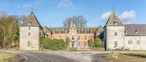 Außenseite Ferienhaus [Sommer]