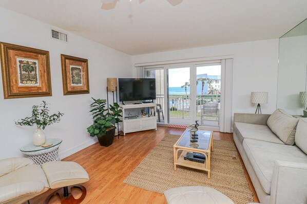 St. Augustine Beach Rentals Living Room